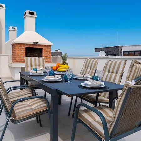 Luxury With Jacuzzy On A Private Roof Terrace דירה