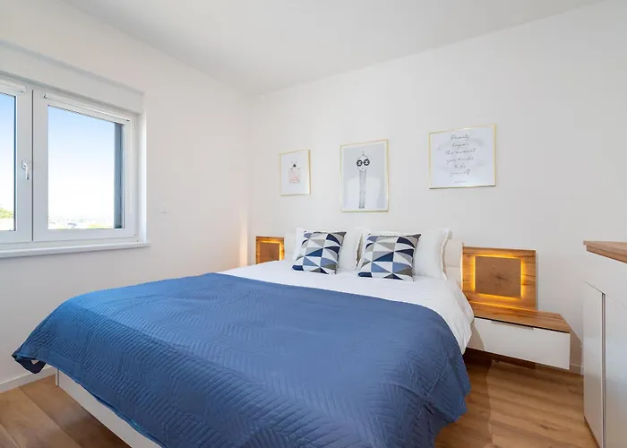 דירה Luxury With Jacuzzy On A Private Roof Terrace *