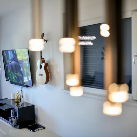 Appartement Luxury With Jacuzzy On A Private Roof Terrace Nin