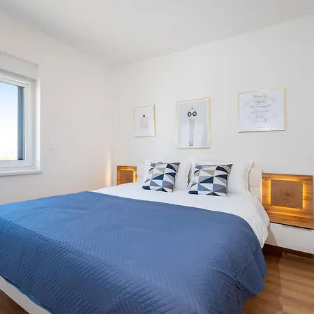 Apartment Luxury With Jacuzzy On A Private Roof Terrace *