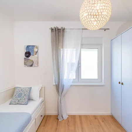 Appartement Luxury With Jacuzzy On A Private Roof Terrace Nin