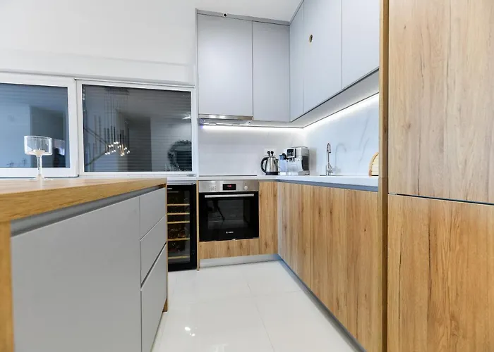 Luxury With Jacuzzy On A Private Roof Terrace