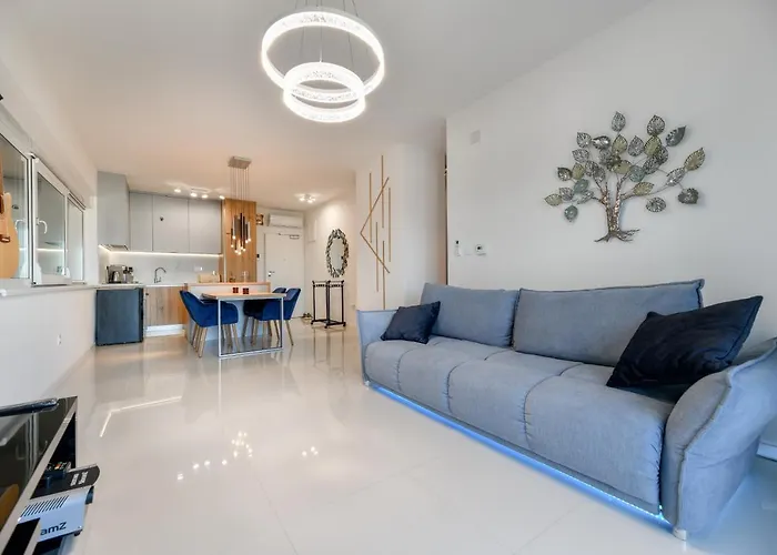 Luxury With Jacuzzy On A Private Roof Terrace Апартаменты Нин